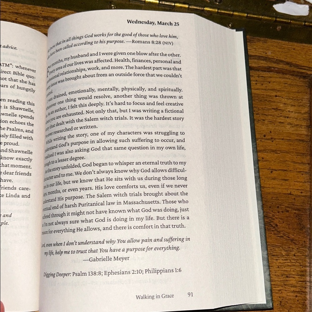 2026 Guideposts Walking in Grace Devotional Book with Bookmark - Picture 3 of 4